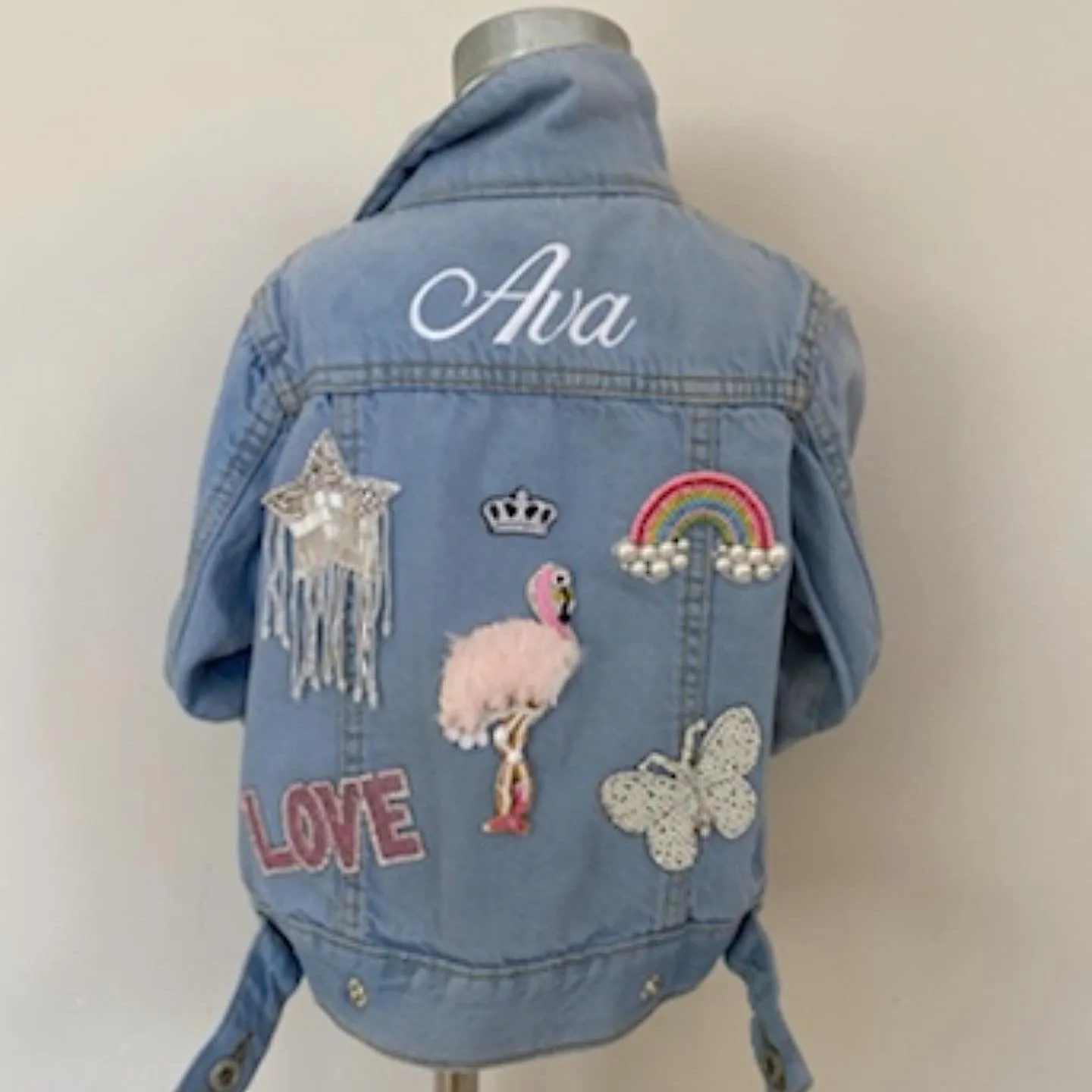 AVA 3