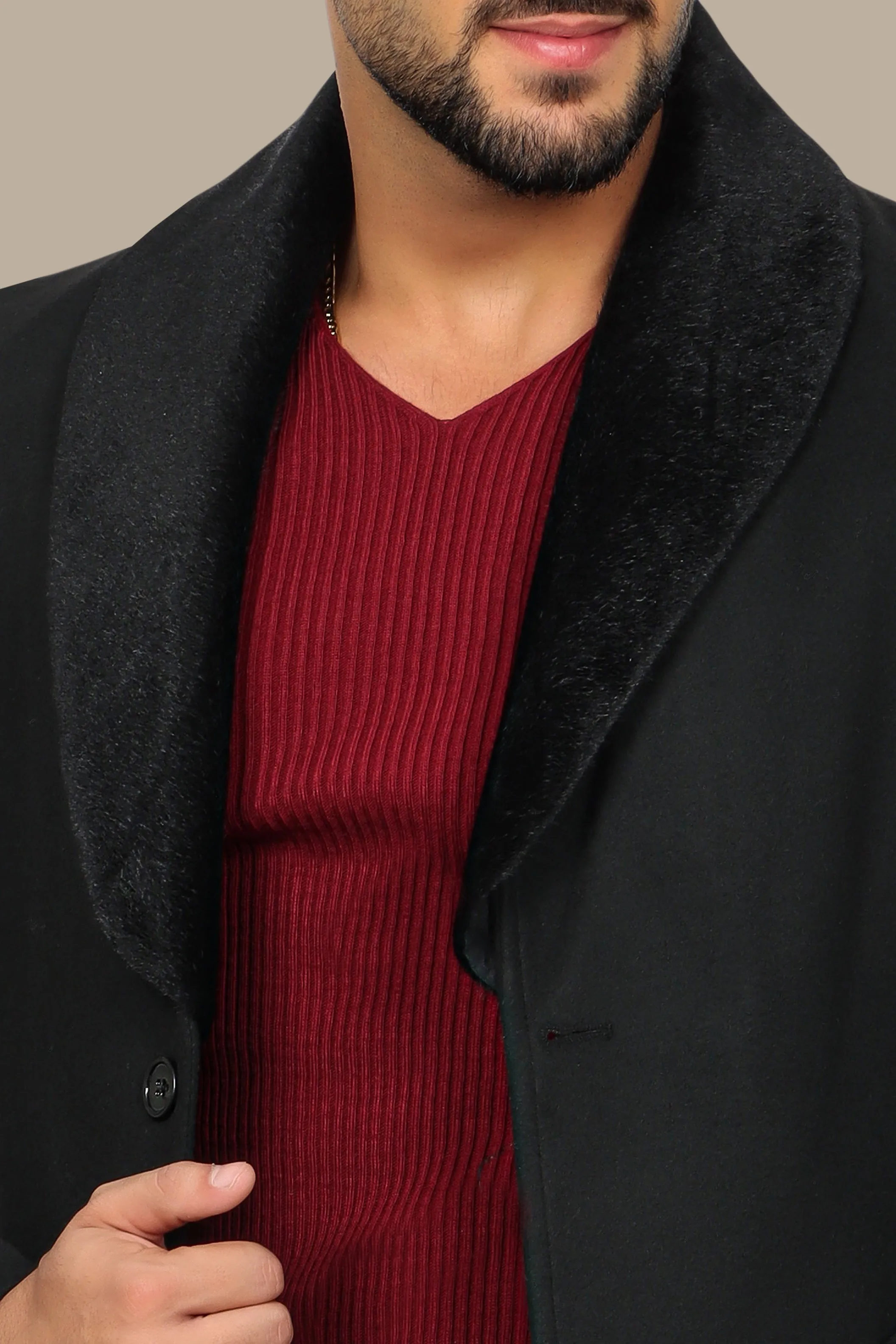 Black Beauty: The Detachable Fur Coat in Classic Elegance
