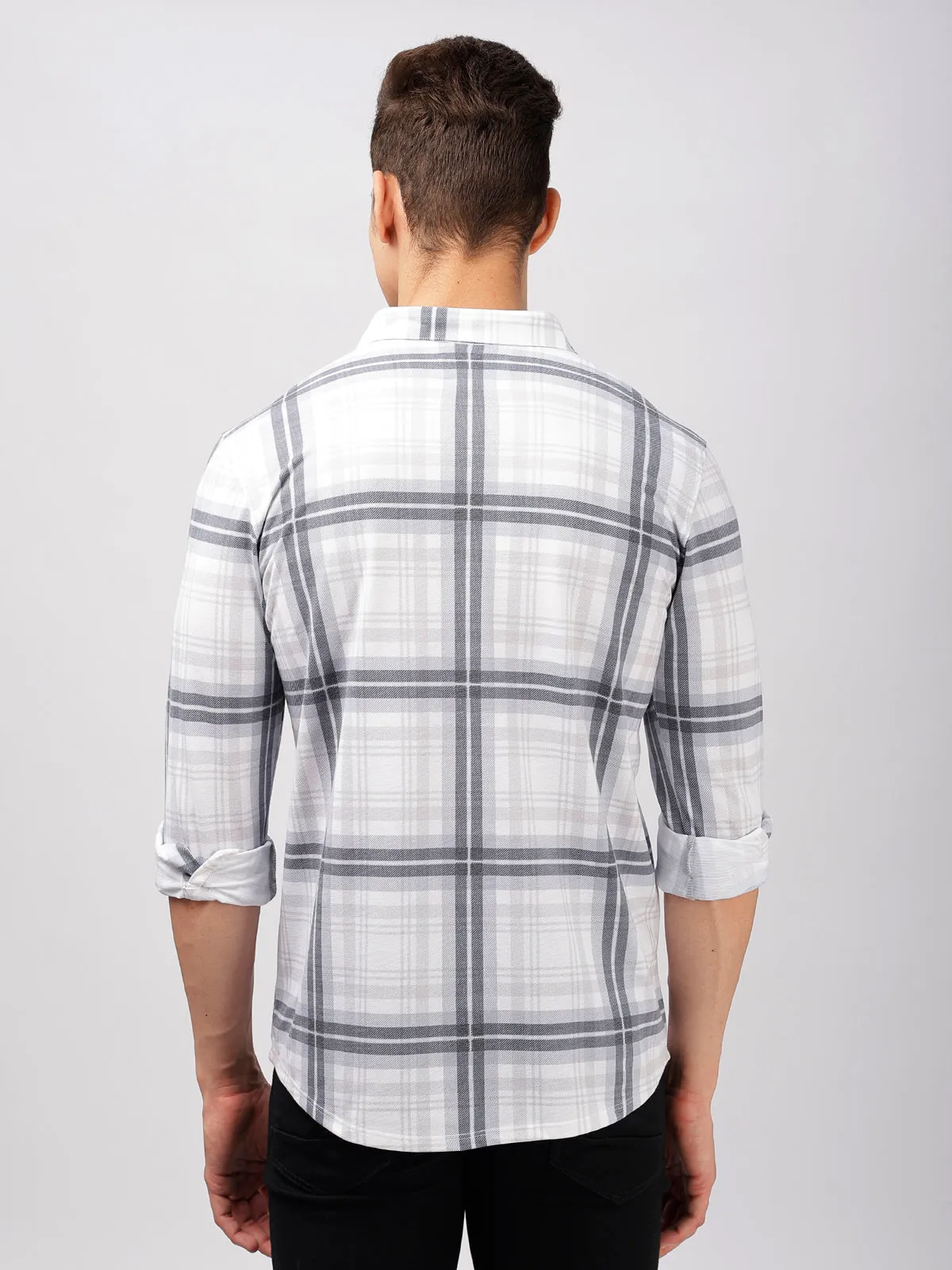 BULLMER Trendy Black Regular Fit Checked Causal Full sleeve Shirt For Men.