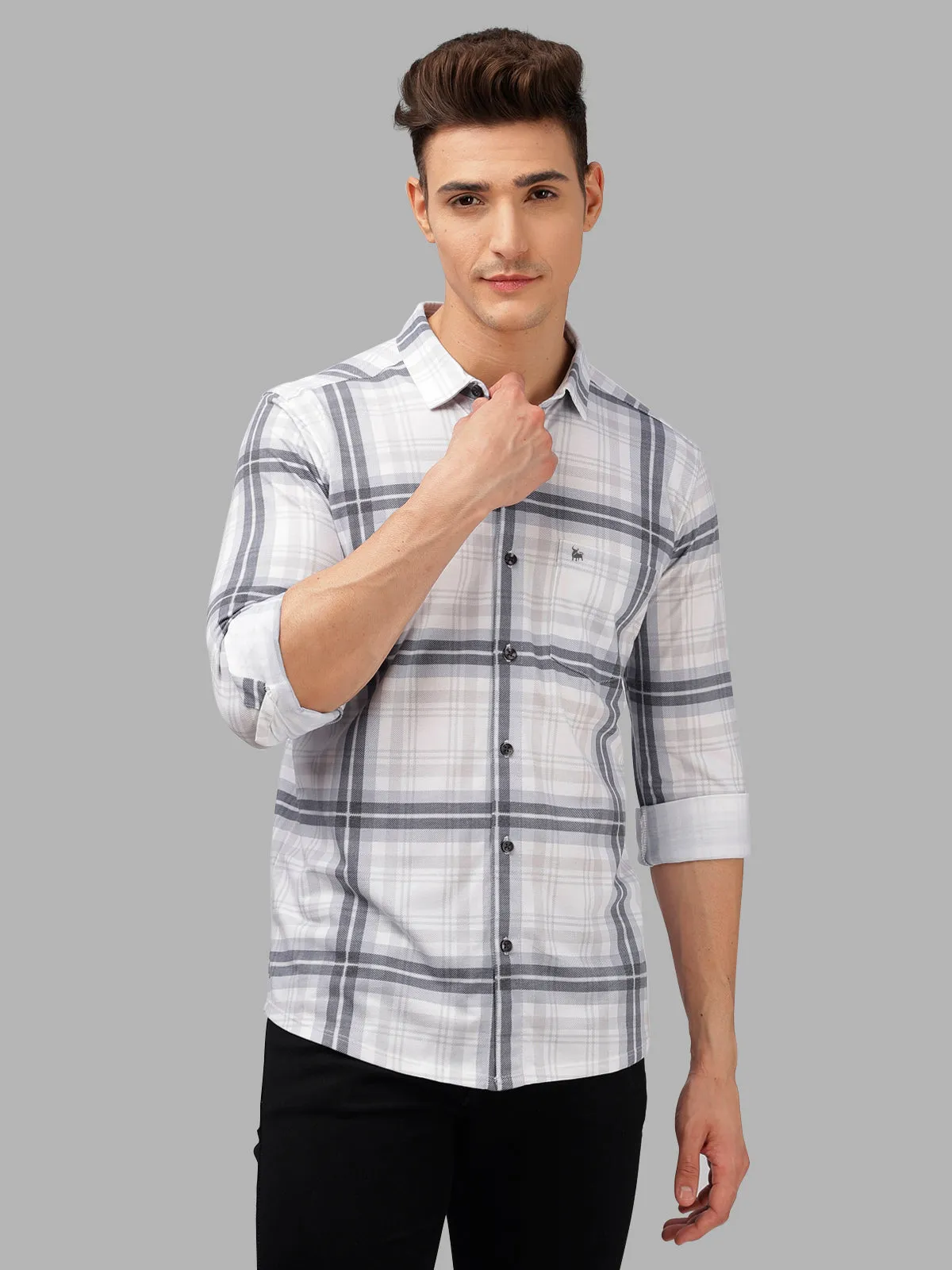 BULLMER Trendy Black Regular Fit Checked Causal Full sleeve Shirt For Men.