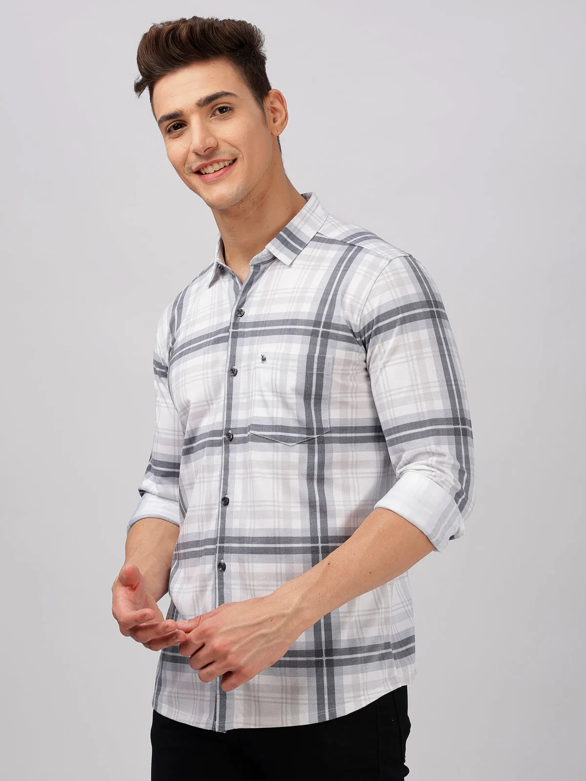 BULLMER Trendy Black Regular Fit Checked Causal Full sleeve Shirt For Men.