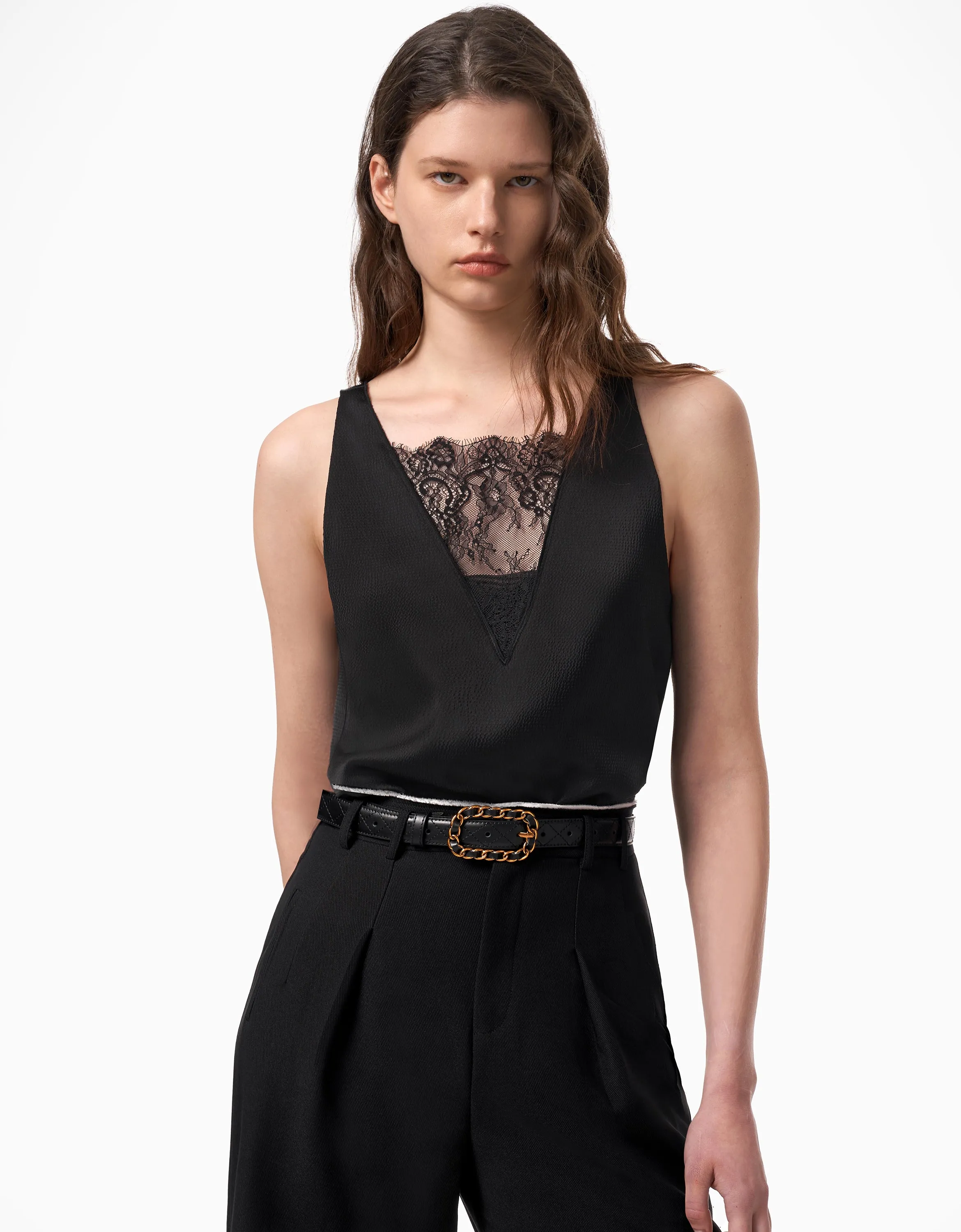 Chain-inspired Buckle Leather Belt