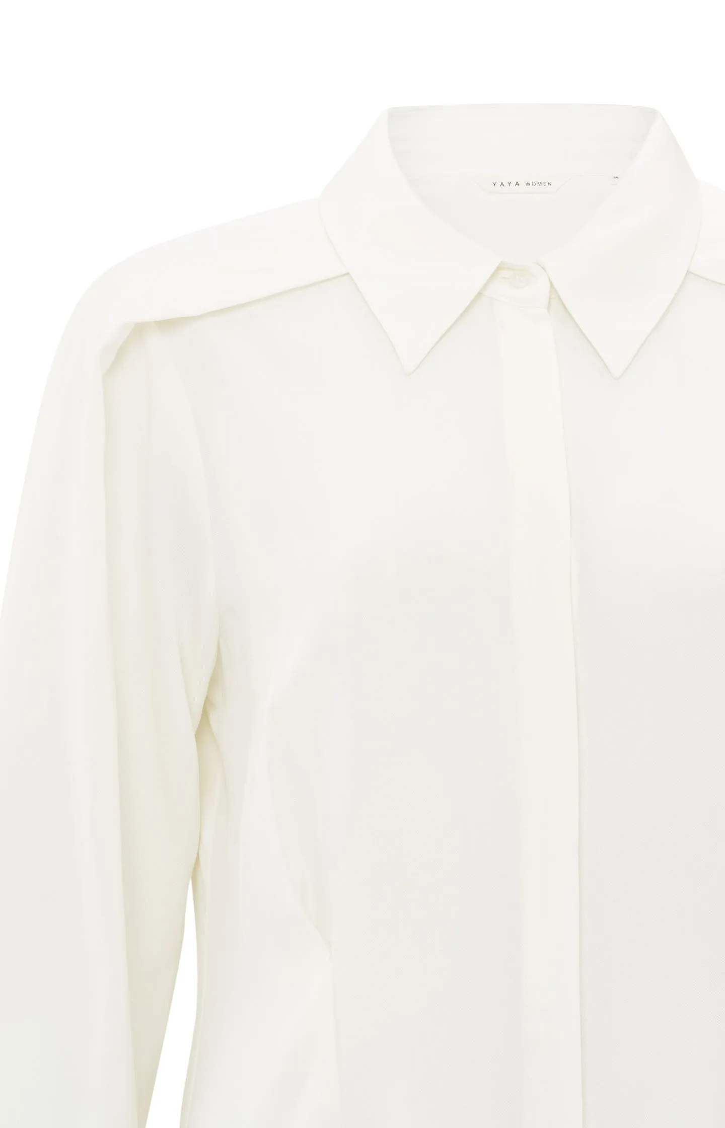 Fitted blouse with long sleeves and shoulder accents