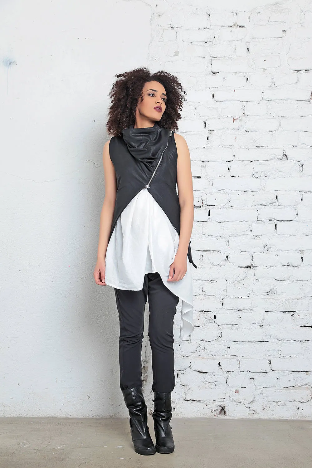 Sleeveless asymmetrical vest - KIKO