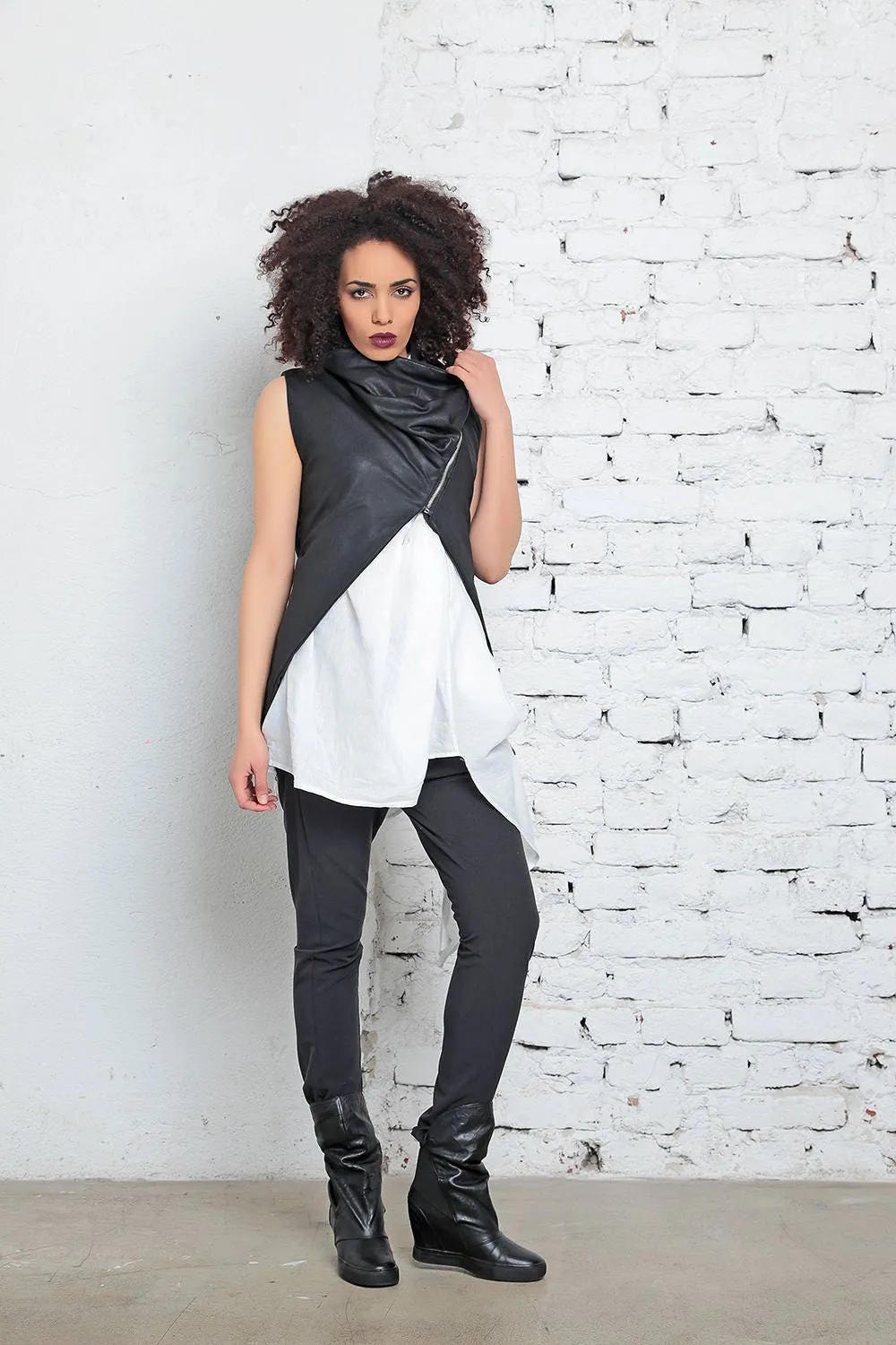 Sleeveless asymmetrical vest - KIKO